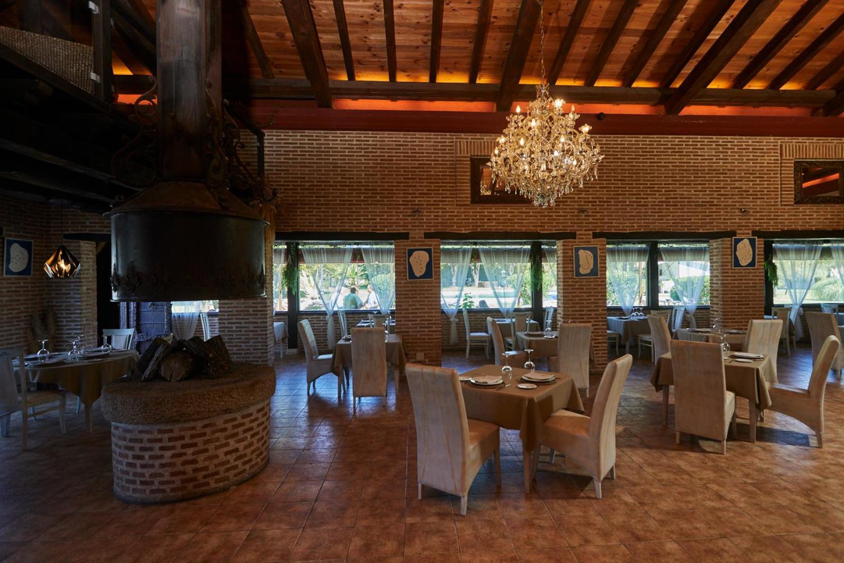 Hotel El Mirlo Blanco 坎德莱达 外观 照片