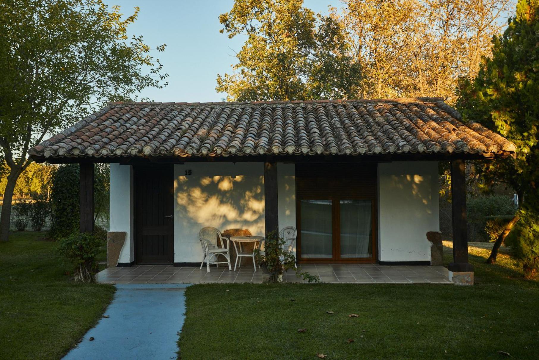 Hotel El Mirlo Blanco 坎德莱达 外观 照片